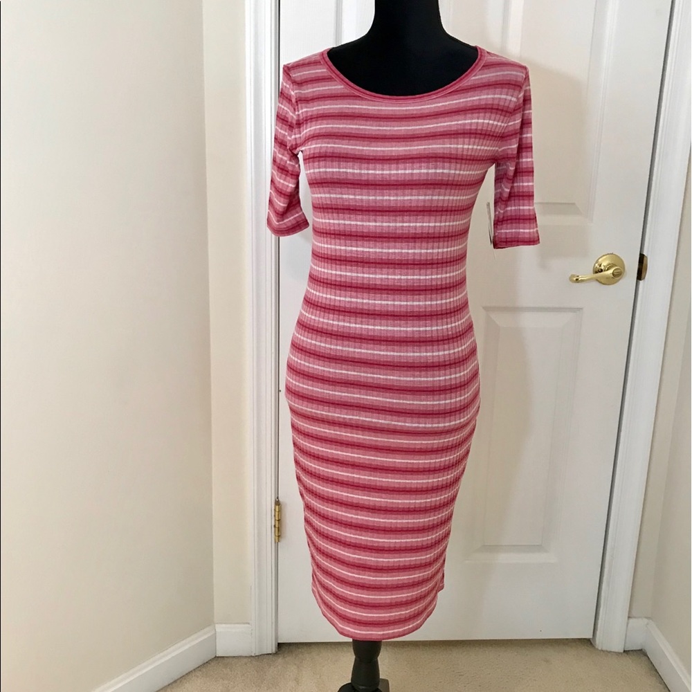 LuLaRoe Julia Dress / So Pretty In Pink / XS